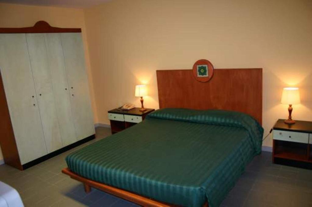 Двухместный (Двухместный номер эконом-класса с 1 кроватью или 2 отдельными кроватями) отеля Albergo Athenaeum, Палермо