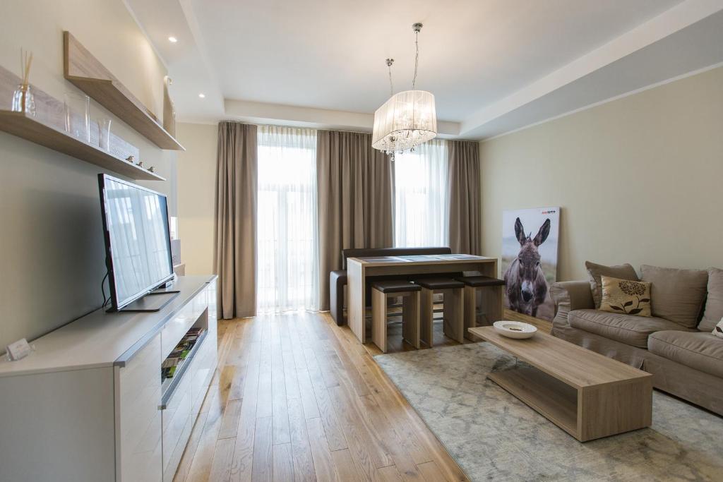 Апартаменты (Апартаменты с 2 спальнями и балконом), Riga Lux Apartments - Ernesta