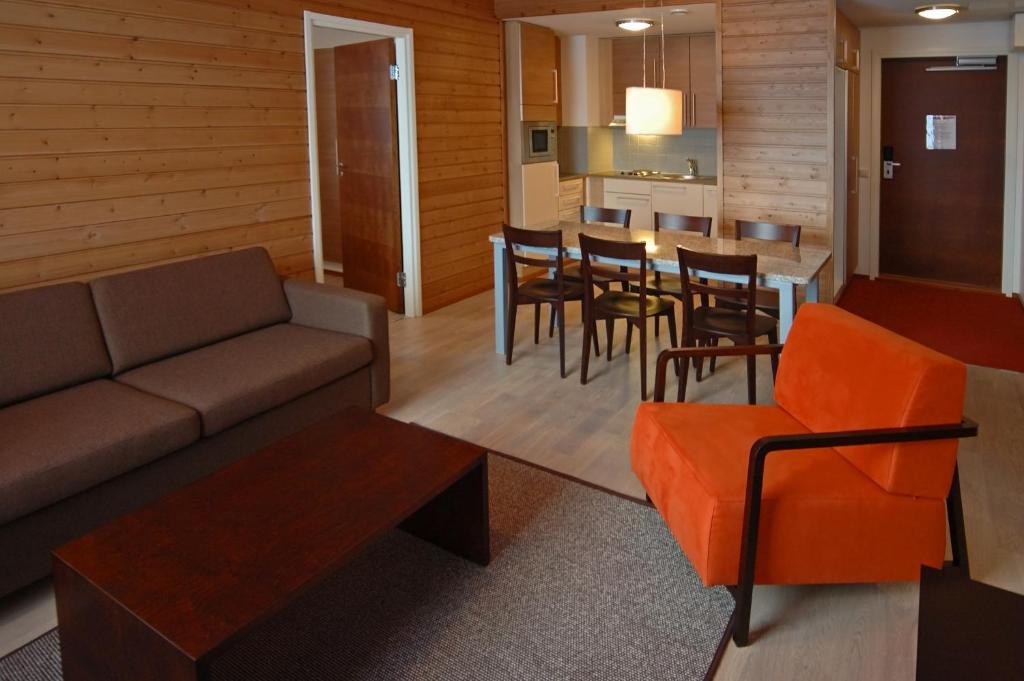 Апартаменты (Апартаменты с 2 спальнями и сауной) отеля Lapland Hotels Riekonlinna, Саариселькя