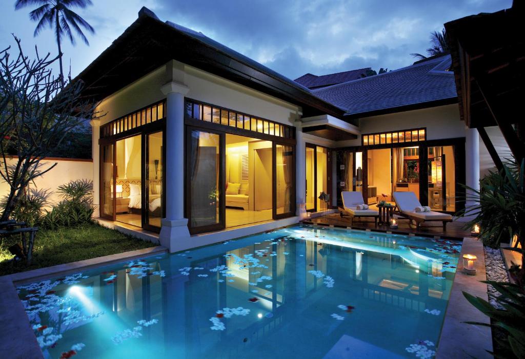 Семейный (Семейная вилла с бассейном, трансфер от/до аэропорта) курортного отеля Melati Beach Resort & Spa, Самуи