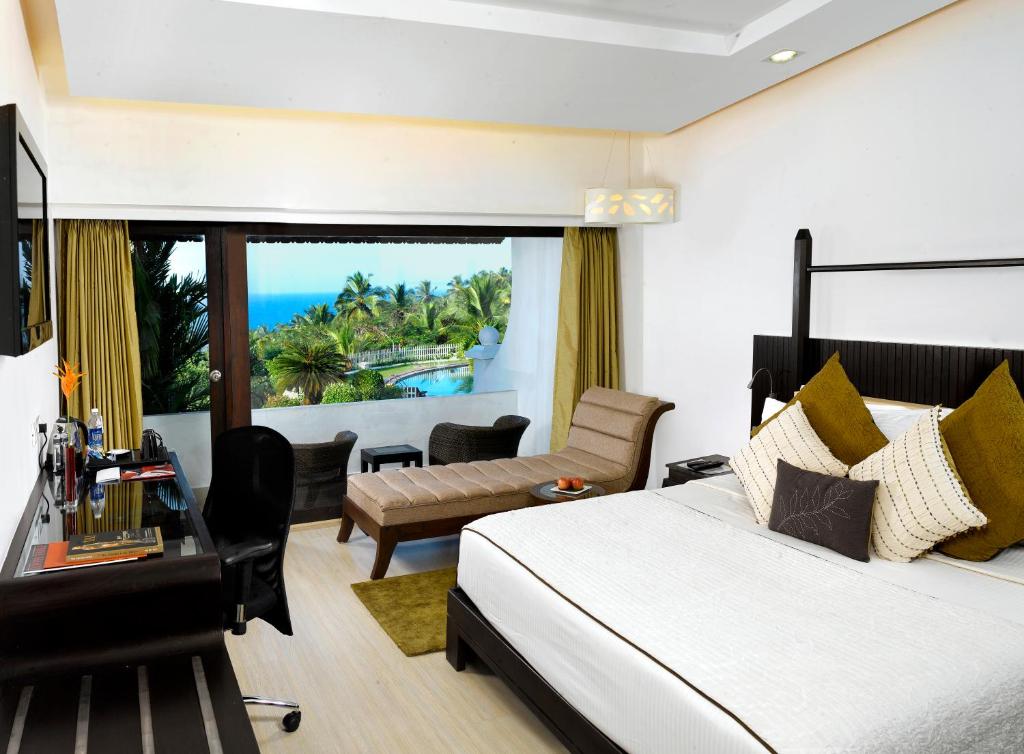 Двухместный (Улучшенный двухместный номер с 2 отдельными кроватями и видом на море) курортного отеля The Gateway Hotel Janardhanapuram Varkala, Варкала