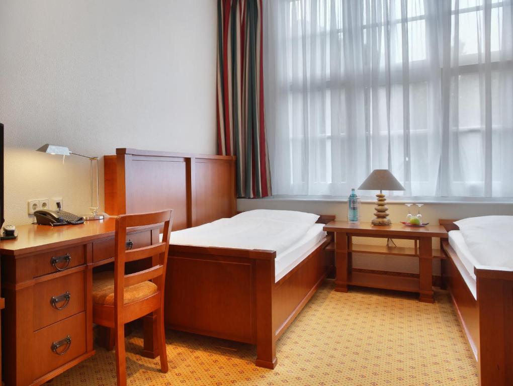Двухместный (Двухместный номер с 2 отдельными кроватями) отеля Hotel Bellmoor im Dammtorpalais, Гамбург