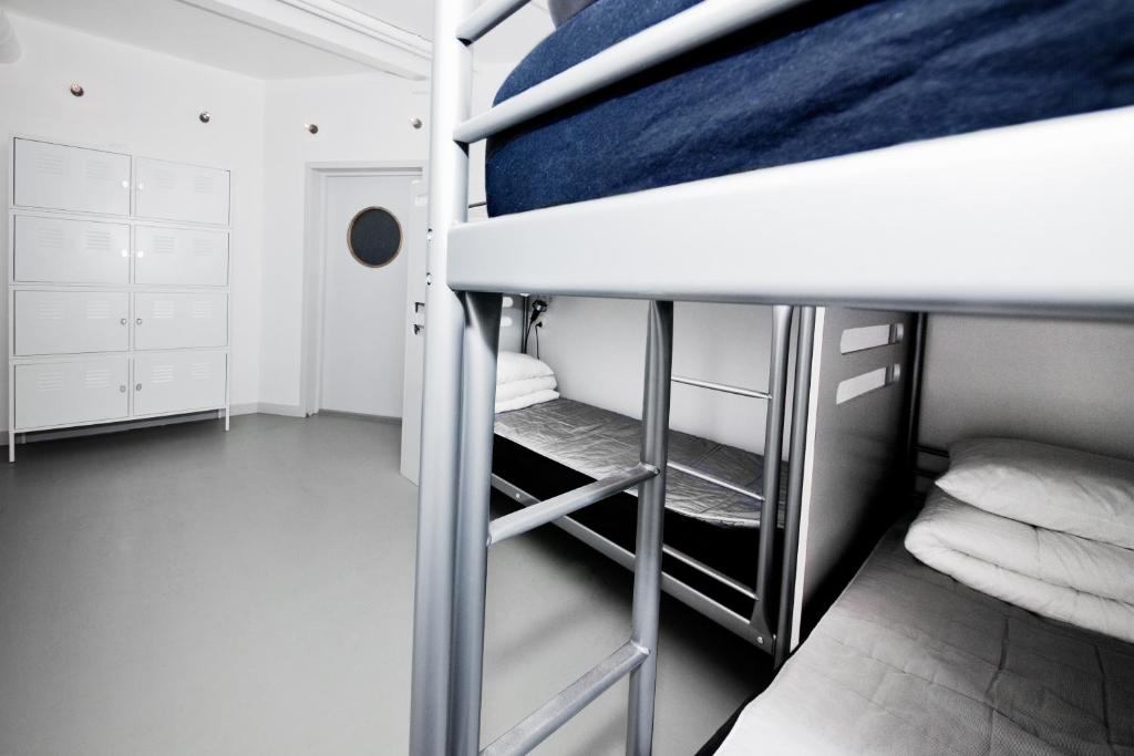Номер (Кровать в общем номере смешанного типа на 7 гостей) хостела City Backpackers Hostel, Стокгольм