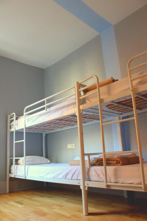 Номер (Кровать в общем номере для женщин с 4 кроватями), Arty Paris Hostel & Budget Hotel