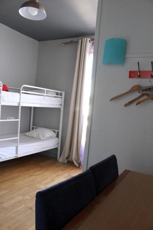 Номер (Кровать в общем 4-местном номере для мужчин и женщин), Arty Paris Hostel & Budget Hotel