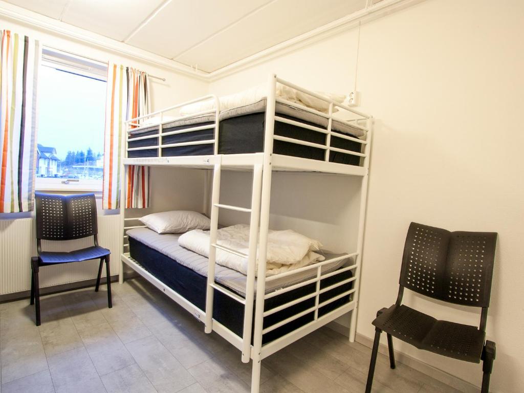 Номер (Кровать в общем номере для мужчин с 4 кроватями) хостела Lofoten Vandrerhjem Kabelvåg, Кабельвог