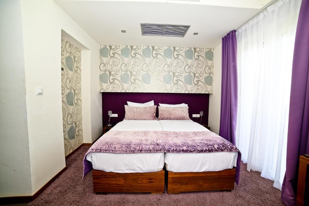 Двухместный (Классический двухместный номер с 1 кроватью или 2 отдельными кроватями) отеля Hotel Gala Split, Подстрана