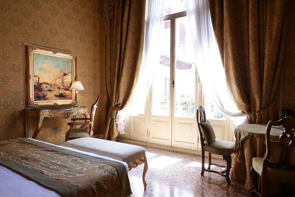 Двухместный (Двухместный номер Делюкс с 1 кроватью) отеля Palazzo Paruta, Венеция