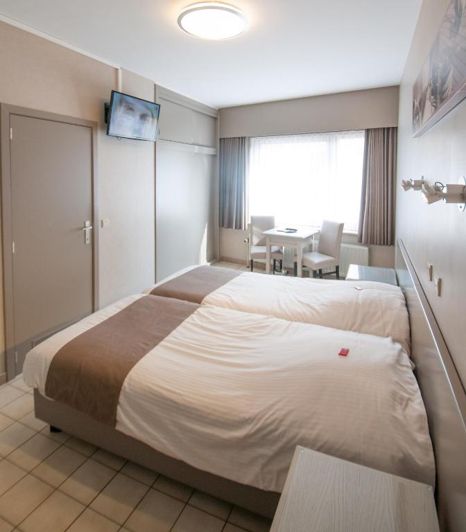 Двухместный (Стандартный двухместный номер с 2 отдельными кроватями) отеля Hotel De Golf, Бреден