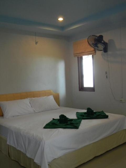 Двухместный (Стандартный двухместный номер с 1 кроватью) курортного отеля Rimlay Bungalow, Пхукет