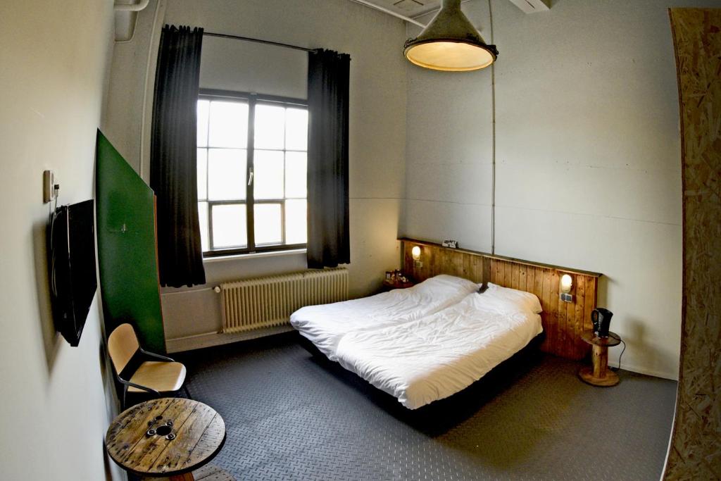 Двухместный (Двухместный номер с 1 кроватью - Подходит для гостей с ограниченными физическими возможностями) отеля Blue Collar Hotel, Эйндховен