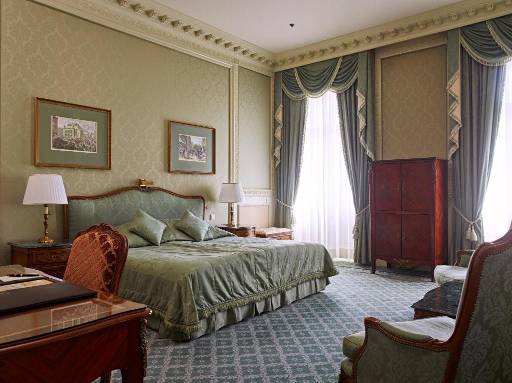 Двухместный (Двухместный номер с 1 кроватью или 2 отдельными кроватями, вид на город) отеля Grand Hotel Wien, Вена