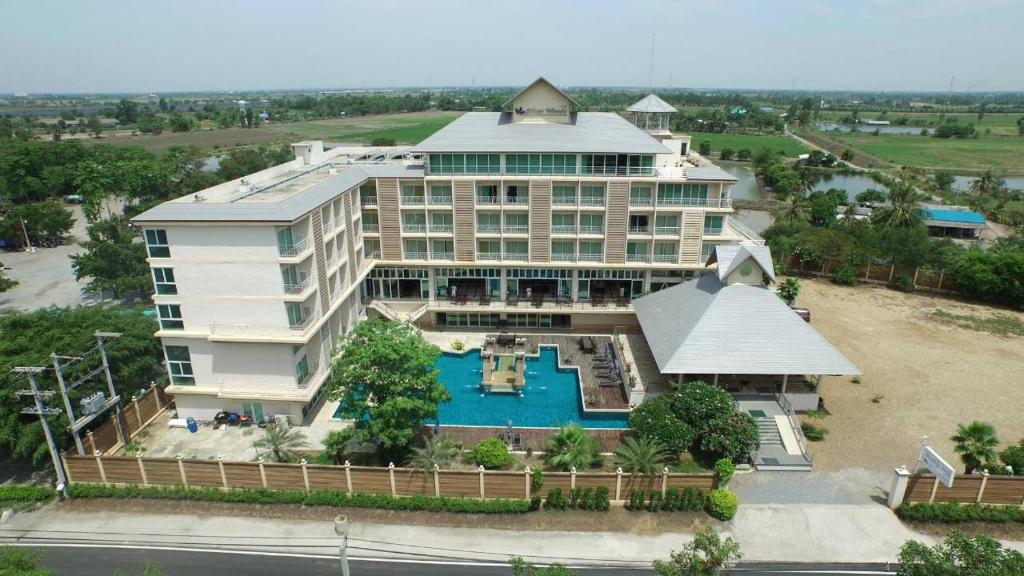 Отель Silverwoods Resort, Накхонпатхом