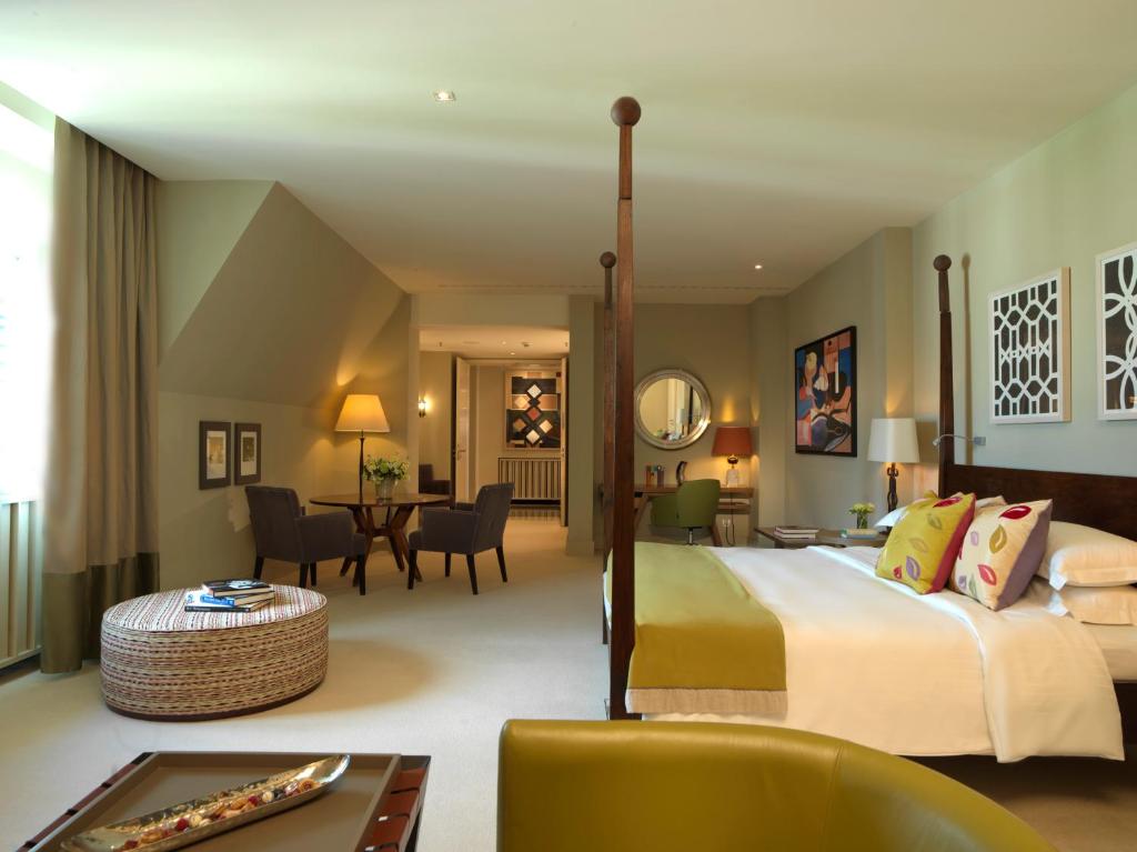 Сьюит (Президентский люкс с 3 спальнями) отеля Rocco Forte Villa Kennedy, Франкфурт-на-Майне