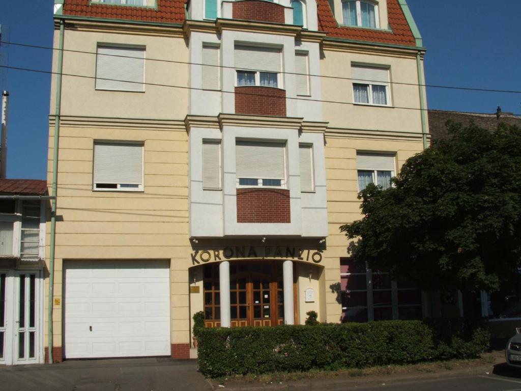Отель Korona Panzió, Дебрецен
