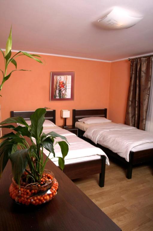 Двухместный (Двухместный номер с 2 отдельными кроватями) отеля Euro Zajazd - Casa Di Furvio Maria Viola, Бельско-Бяла