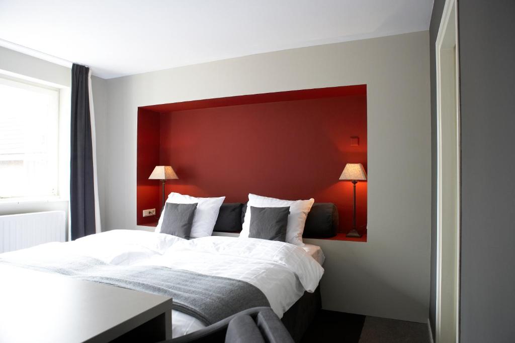 Двухместный (Двухместный номер Делюкс с 1 кроватью и ванной) отеля Hotel De Prins, Маастрихт
