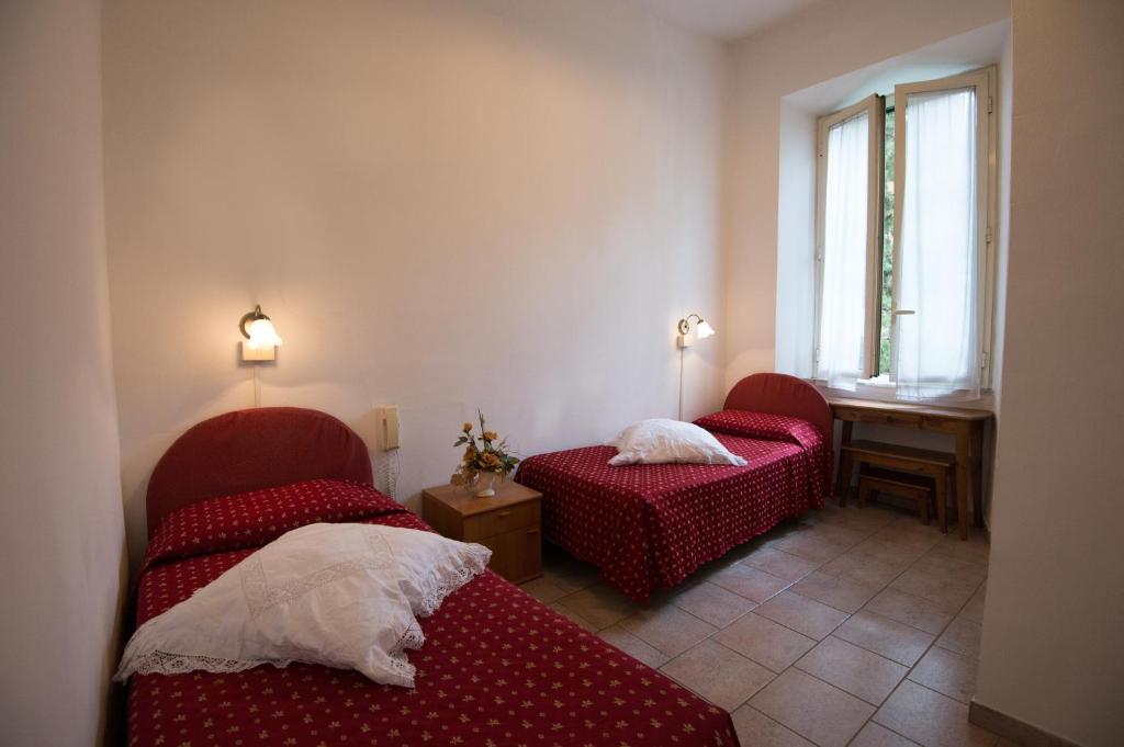 Двухместный (Двухместный номер эконом-класса с 2 отдельными кроватями) отеля Hotel Major Aventinus, Рим