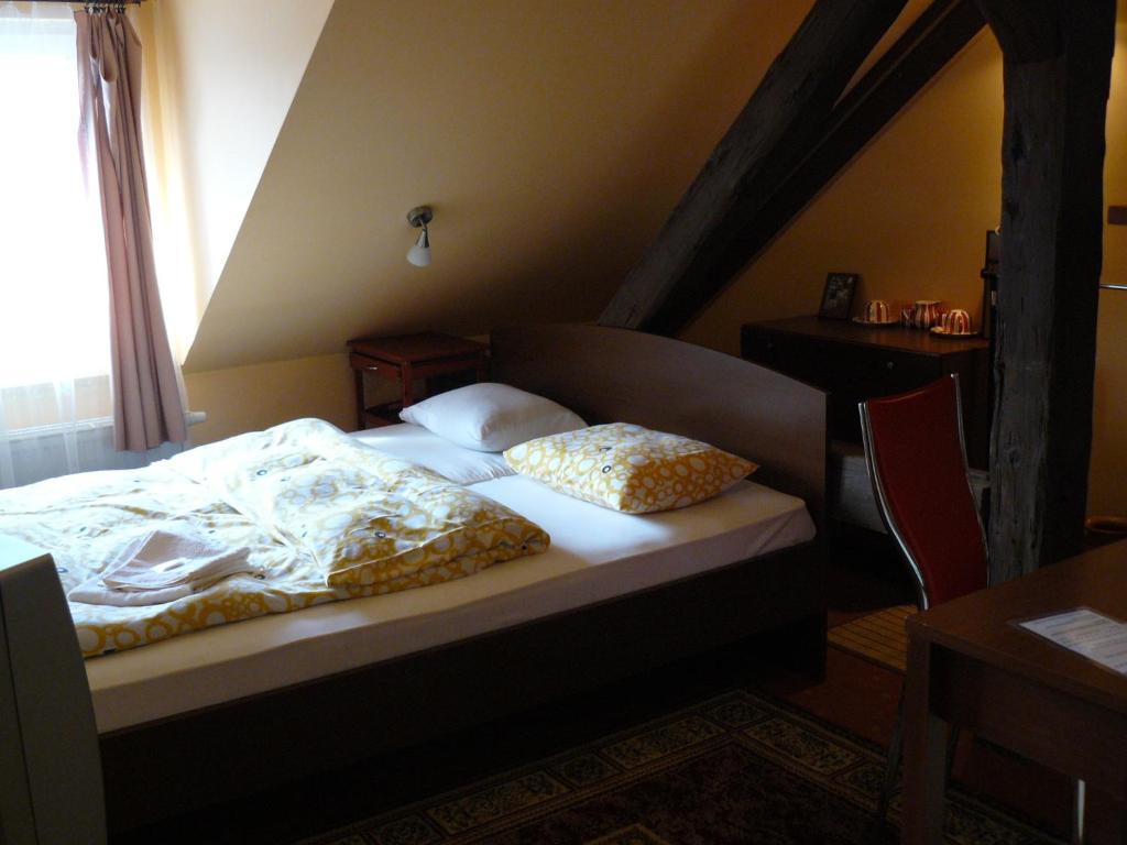 Двухместный (Двухместный номер бизнес-класса с 1 кроватью или 2 отдельными кроватями) отеля Clochard, Хомутов