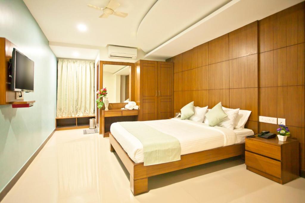 Двухместный (Представительский двухместный номер с 1 кроватью и вентилятором) отеля Shoba Residency, Бангалор