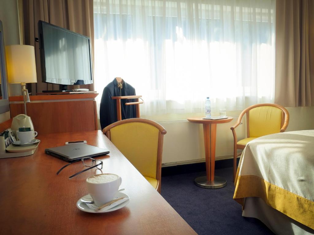 Двухместный (Двухместный номер бизнес-класса с 1 кроватью) отеля Hotel Nadmorski, Гдыня