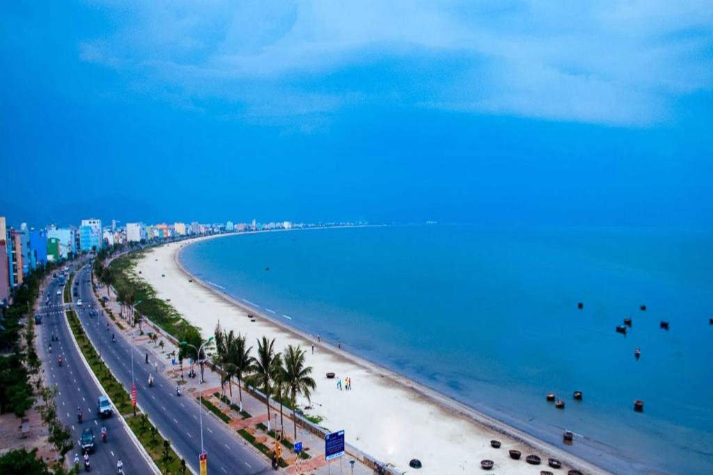 Отель Atlantic Hotel Danang, Дананг