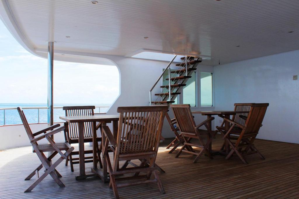 Двухместный (Люкс с видом на океан) отеля Honors Legacy Yacht, Хулхумале