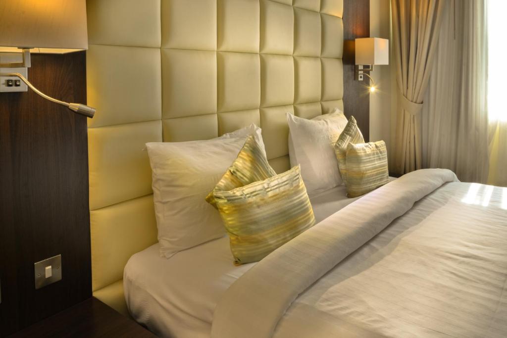 Сьюит (Золотой люкс) отеля Golden Ocean Hotel, Доха