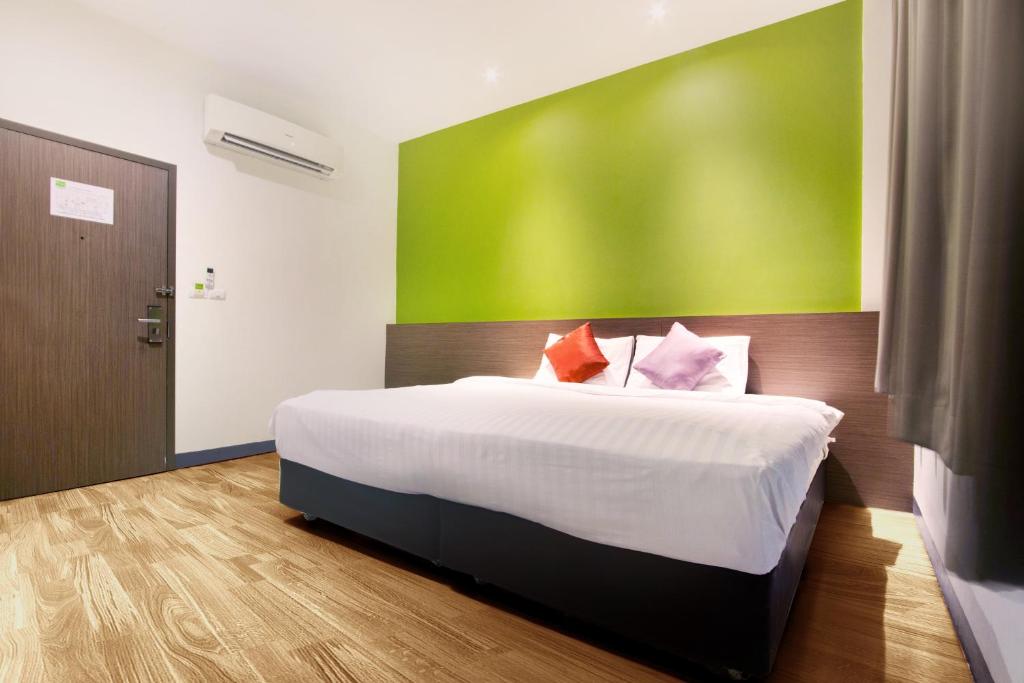 Двухместный (Улучшенный двухместный номер с 1 кроватью или 2 отдельными кроватями) отеля D Varee Xpress Makkasan, Бангкок