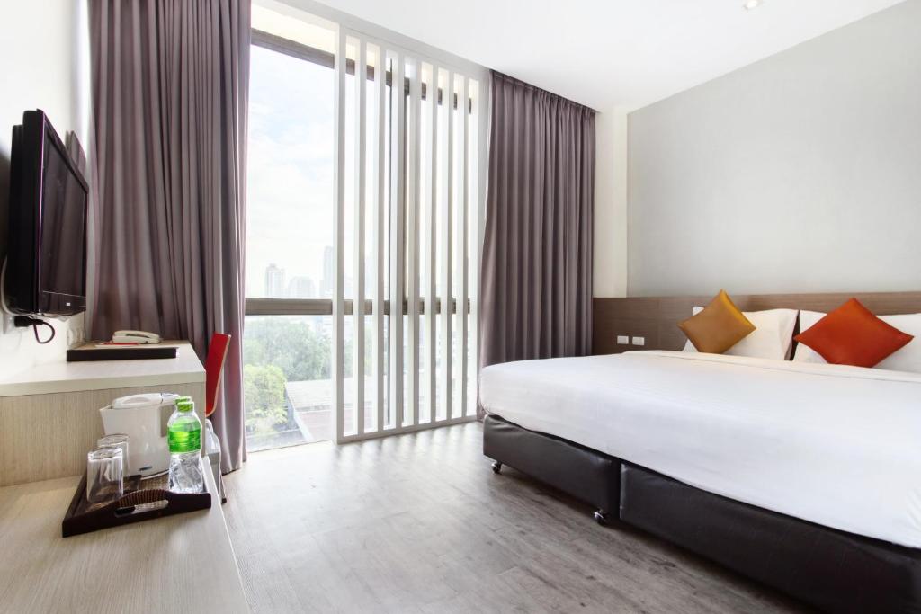 Двухместный (Стандартный двухместный номер с 1 кроватью или 2 отдельными кроватями) отеля D Varee Xpress Makkasan, Бангкок