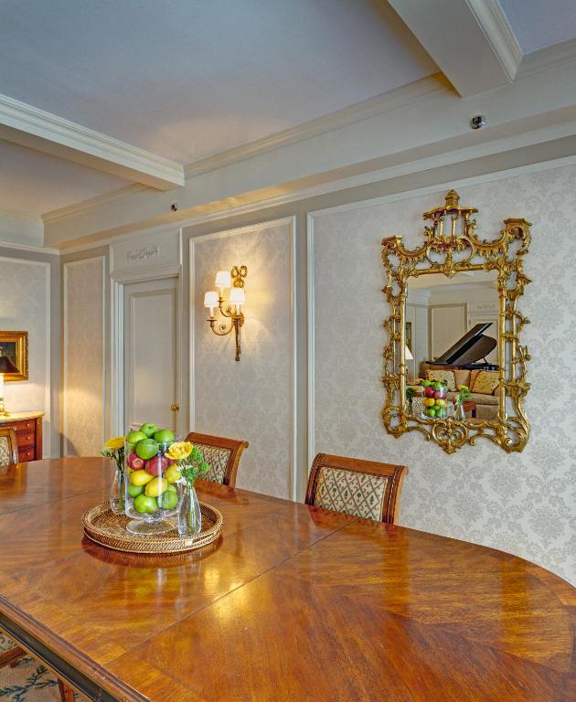 Сьюит (Президентский люкс), Hotel Elysee by Library Hotel Collection