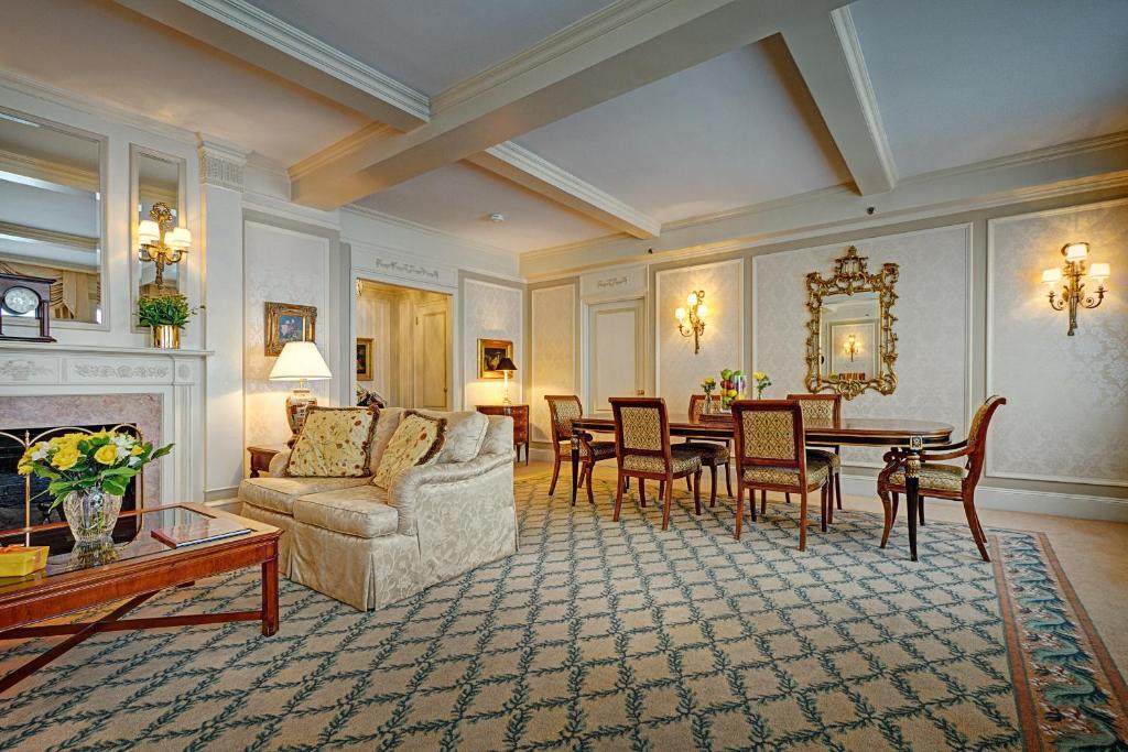 Сьюит (Президентский люкс), Hotel Elysee by Library Hotel Collection