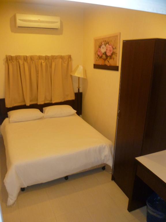 Двухместный (Bunga Raya Standard Double Room), Anggerik Lodging