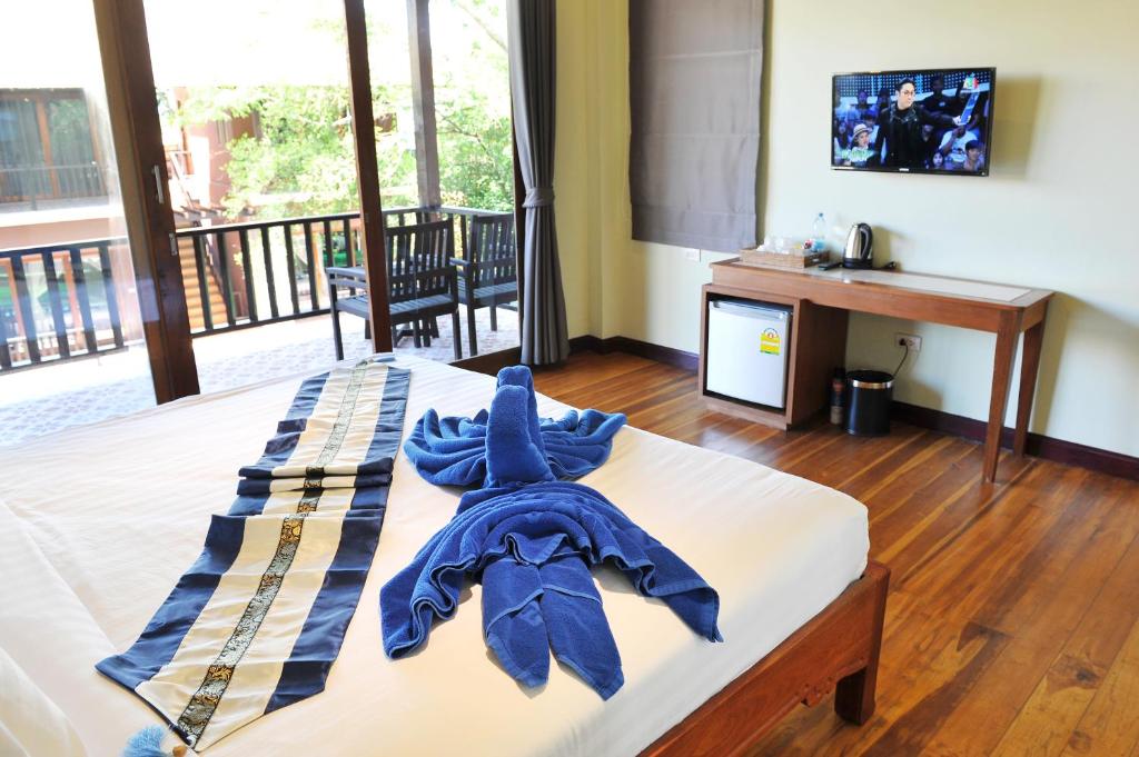 Двухместный (Стандартный двухместный номер с 1 кроватью и видом на бассейн) отеля Koh Tao Beach Club, Ко Тао