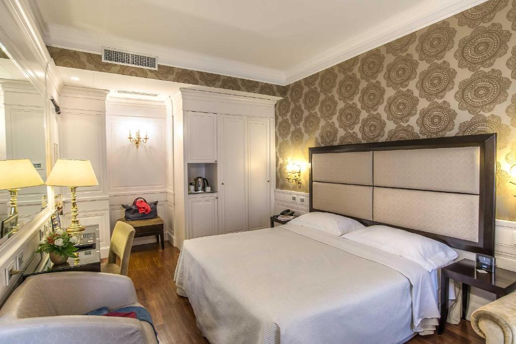 Двухместный (Двухместный номер с 1 кроватью или 2 отдельными кроватями) отеля Albergo del Senato, Рим