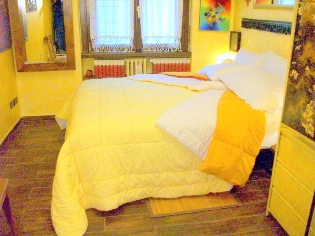 Двухместный (Двухместный номер с 1 кроватью или 2 отдельными кроватями, общая ванная комната) отеля Bed & Breakfast A San Siro, Милан