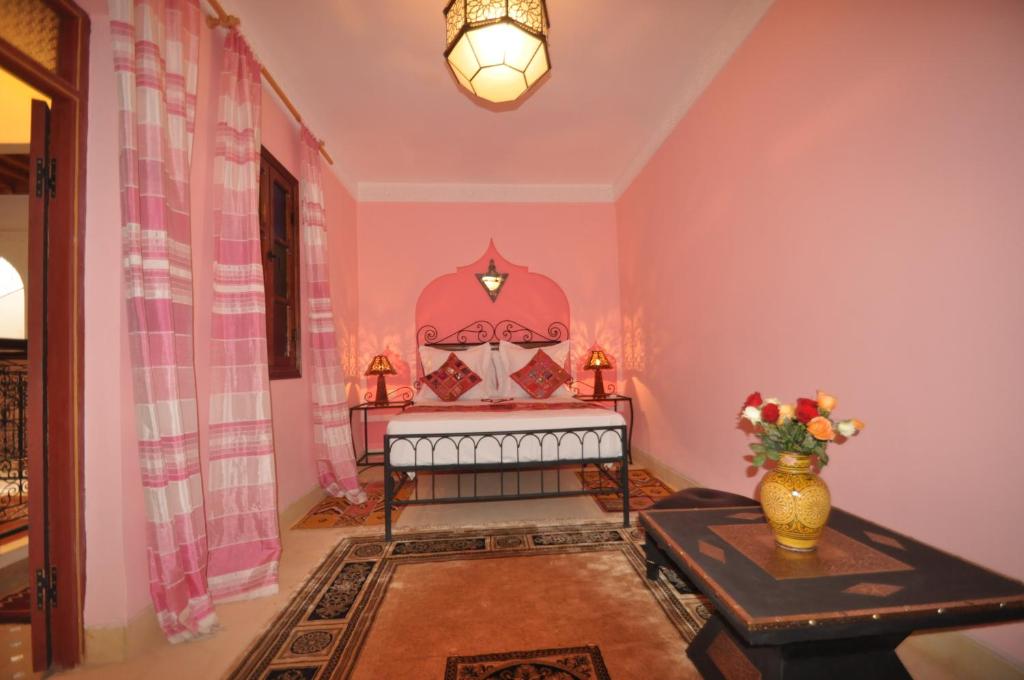 Двухместный (Двухместный номер «Юсеф» эконом-класса с 1 кроватью) отеля Riad La Famille, Марракеш