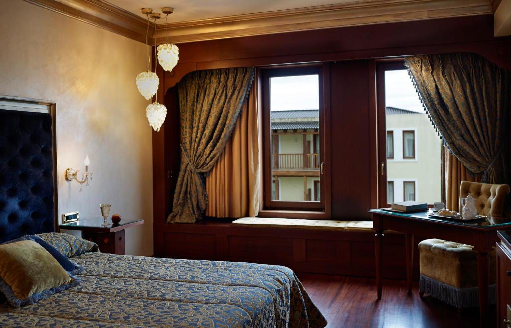 Двухместный (Улучшенный двухместный номер с 1 кроватью или 2 отдельными кроватями) курортного отеля Grand Serai Congress and Spa, Янина
