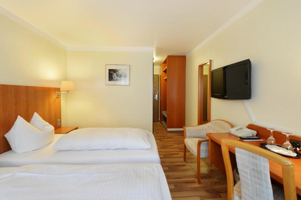 Двухместный (Двухместный номер с 1 кроватью или 2 отдельными кроватями) отеля Bellevue Hotel, Дюссельдорф