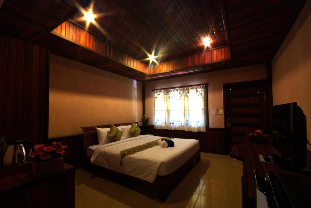 Двухместный (Стандартный двухместный номер с 1 кроватью) курортного отеля Sangsawan Palace Khaolak Resort, Кхаулак