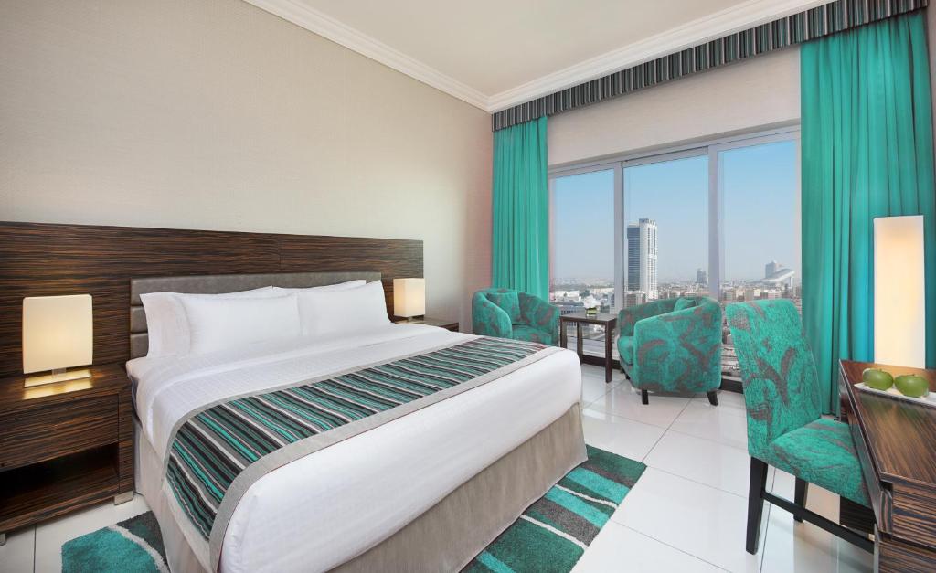 Одноместный (Стандартный номер с кроватью размера «king-size» — Для одноместного размещения) отеля Atana Hotel, Дубай