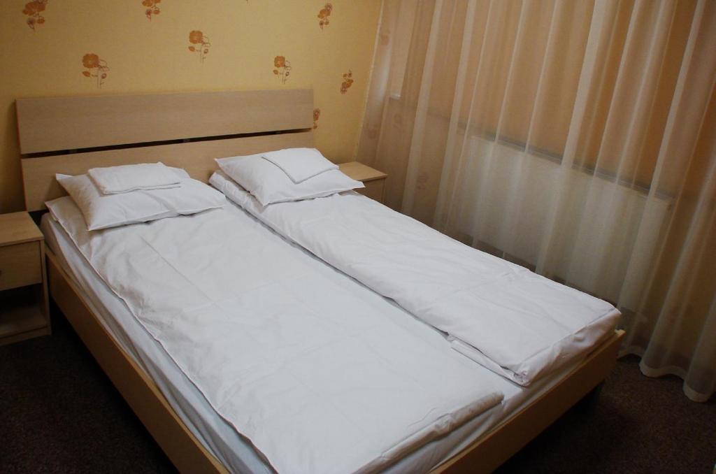 Двухместный (Двухместный номер «Комфорт» с 1 кроватью) хостела Eurohotel, Маарду