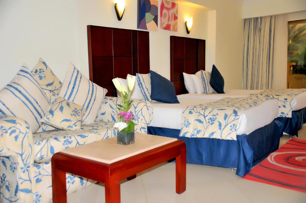 Двухместный (Двухместный номер с 1 кроватью или 2 отдельными кроватями, вид на сад) курортного отеля Sea Beach Aqua Park Resort, Шарм-эль-Шейх