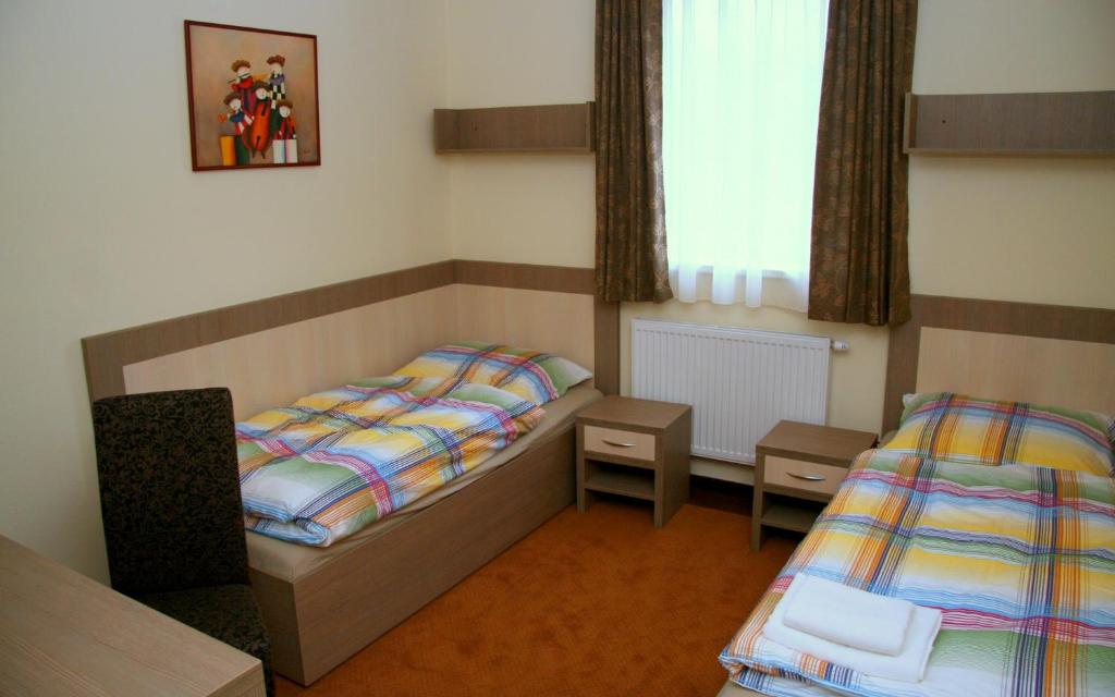 Двухместный (Двухместный номер с 2 отдельными кроватями) гостевого дома Imet Centrum, Братислава