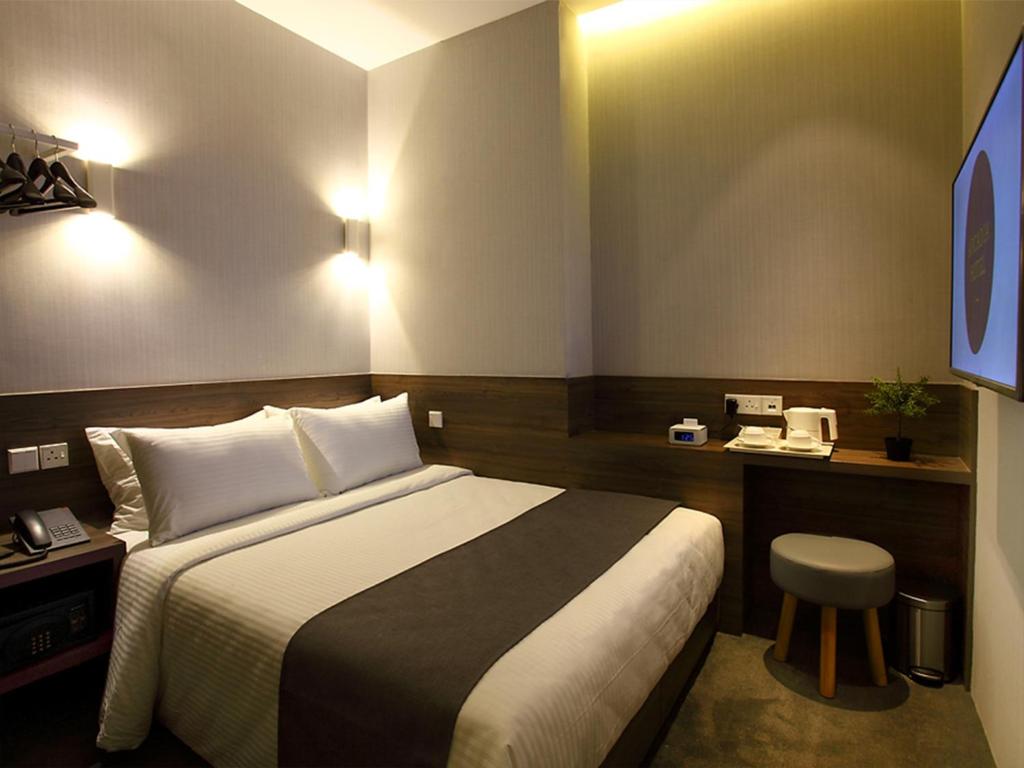 Двухместный (Улучшенный номер с кроватью размера «queen-size») отеля Arcadia Hotel, Сингапур (город)