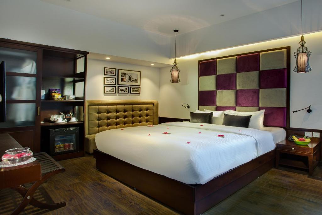 Двухместный (Day Use (4 Hours) - Deluxe Double Room) отеля Hanoi Marvellous Hotel & Spa, Ханой