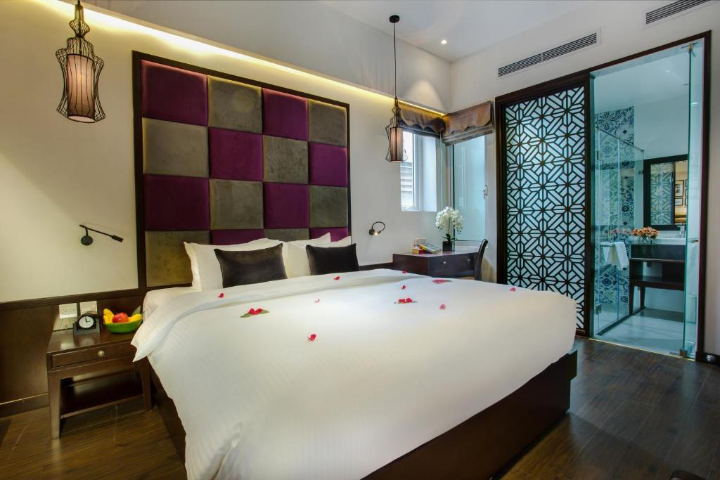 Двухместный (Дневное размещение (2 часа) — Двухместный номер Делюкс с 1 кроватью) отеля Hanoi Marvellous Hotel & Spa, Ханой