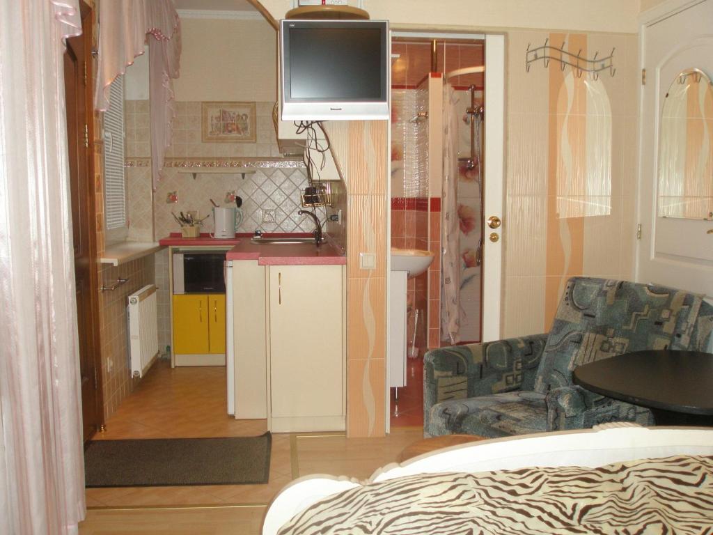 Двухместный (Двухместный номер с 1 кроватью и патио), Naiza Guesthouse and Apartments