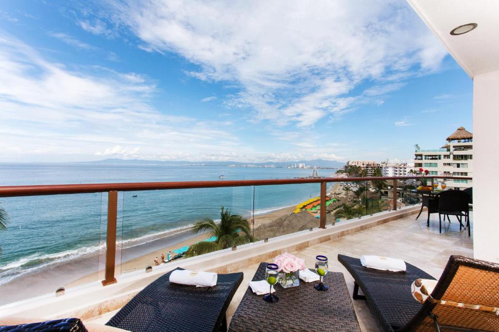 Сьюит (Люкс с 3 спальнями с собственным бассейном), Vallarta Shores Beach Hotel