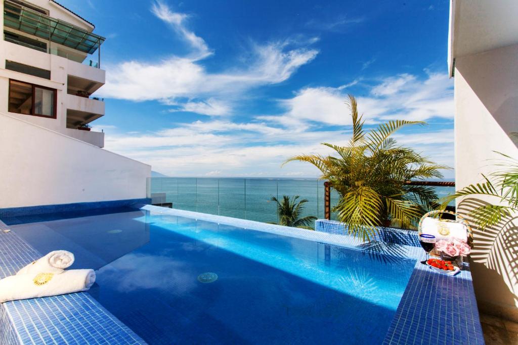 Сьюит (Люкс с 3 спальнями с собственным бассейном), Vallarta Shores Beach Hotel